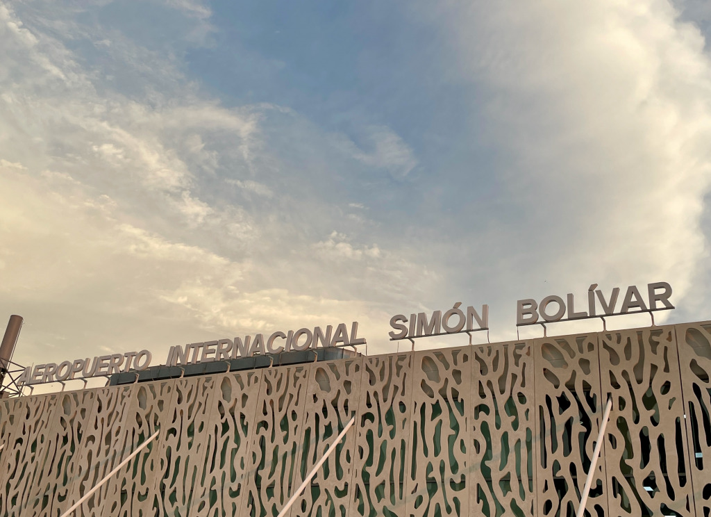 Venezuela : des compagnies aériennes suspendent leurs vols
