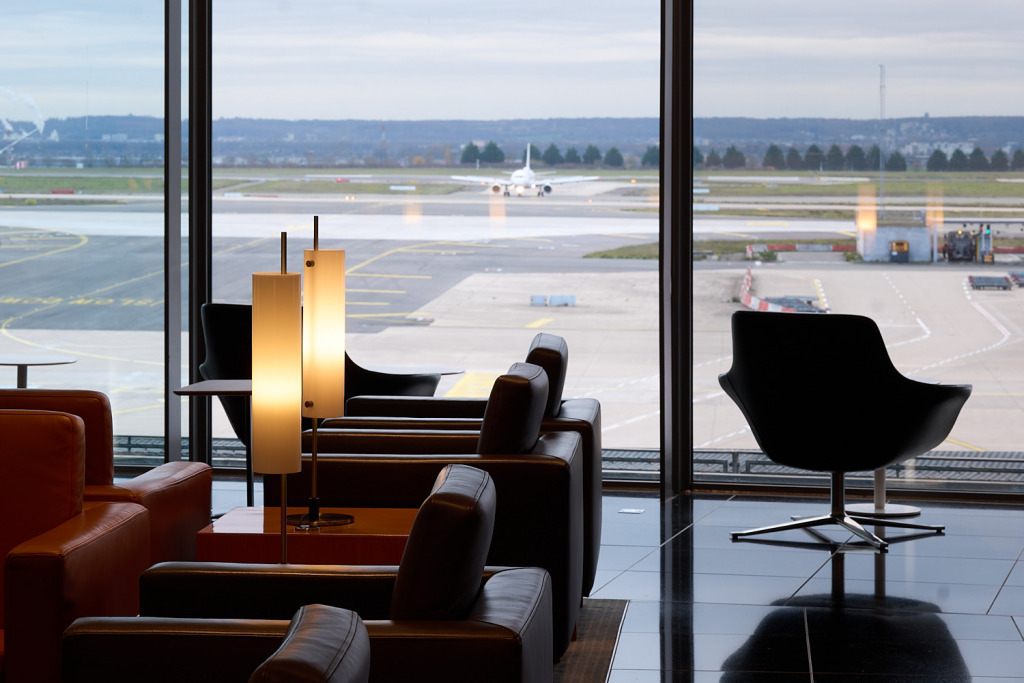 A Roissy, Cathay Pacific rouvre son salon entièrement rénové