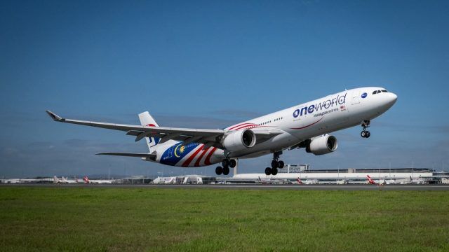 Image for the Tweet beginning: Voyager autrement : Malaysia Airlines